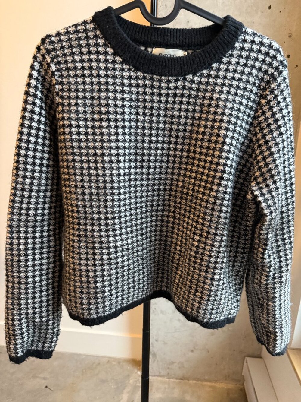 Beautiful checkered sweater